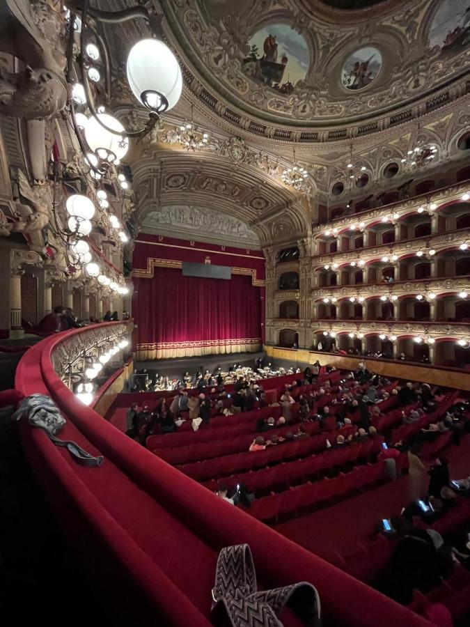 Lavica Di Mezzo Apartments Catania Kültér fotó