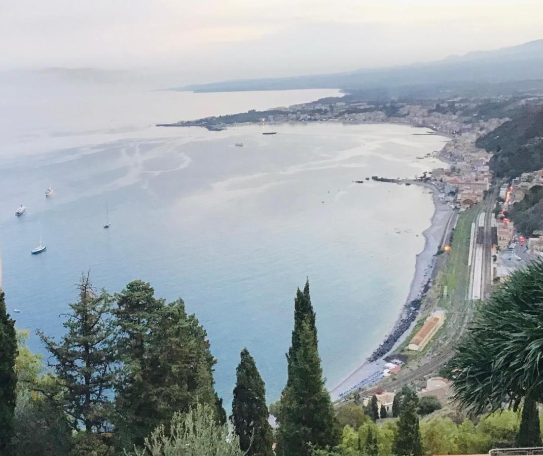 Lavica Di Mezzo Apartments Catania Kültér fotó